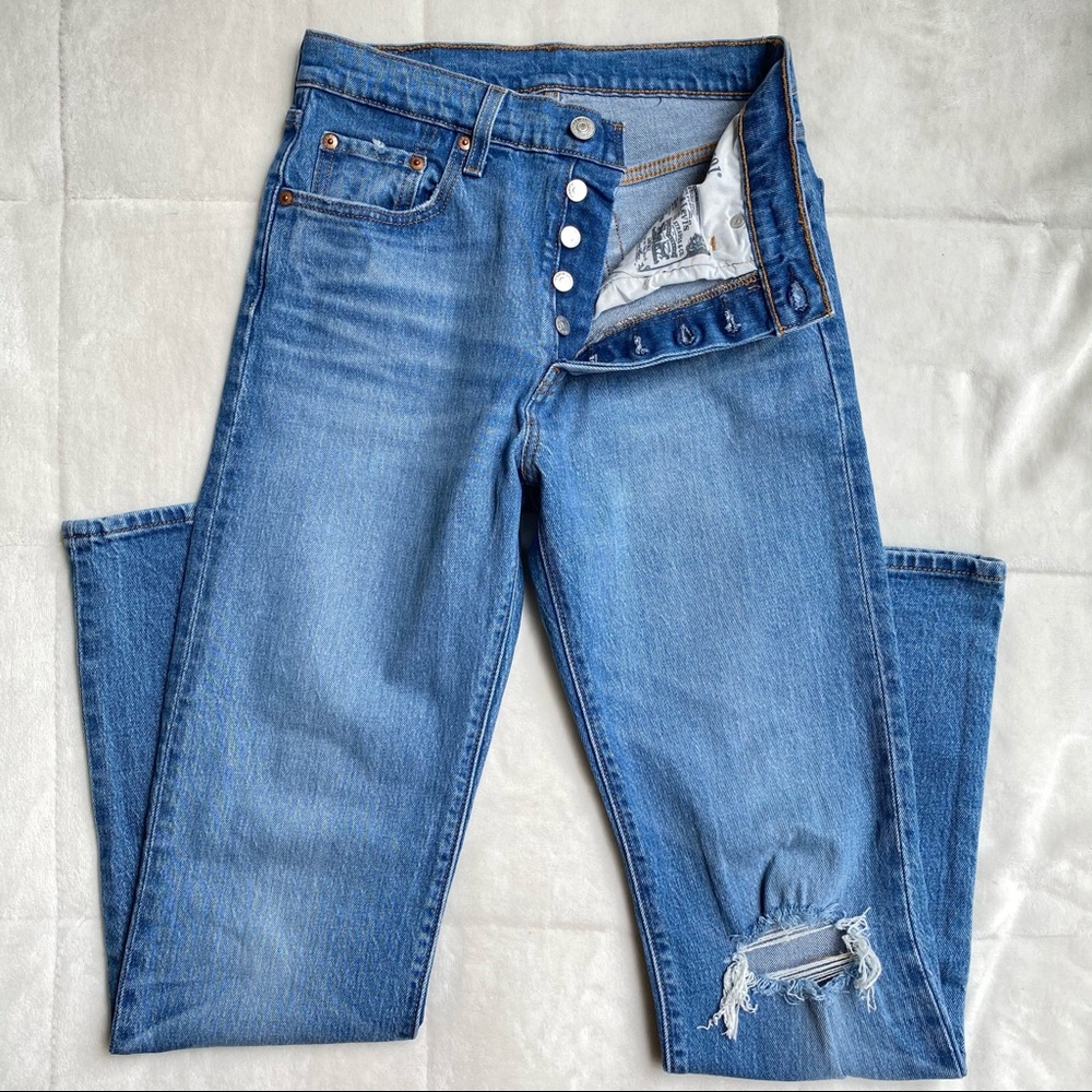 🔥NWOT Button Fly 501 Levi’s Straight Leg🔥